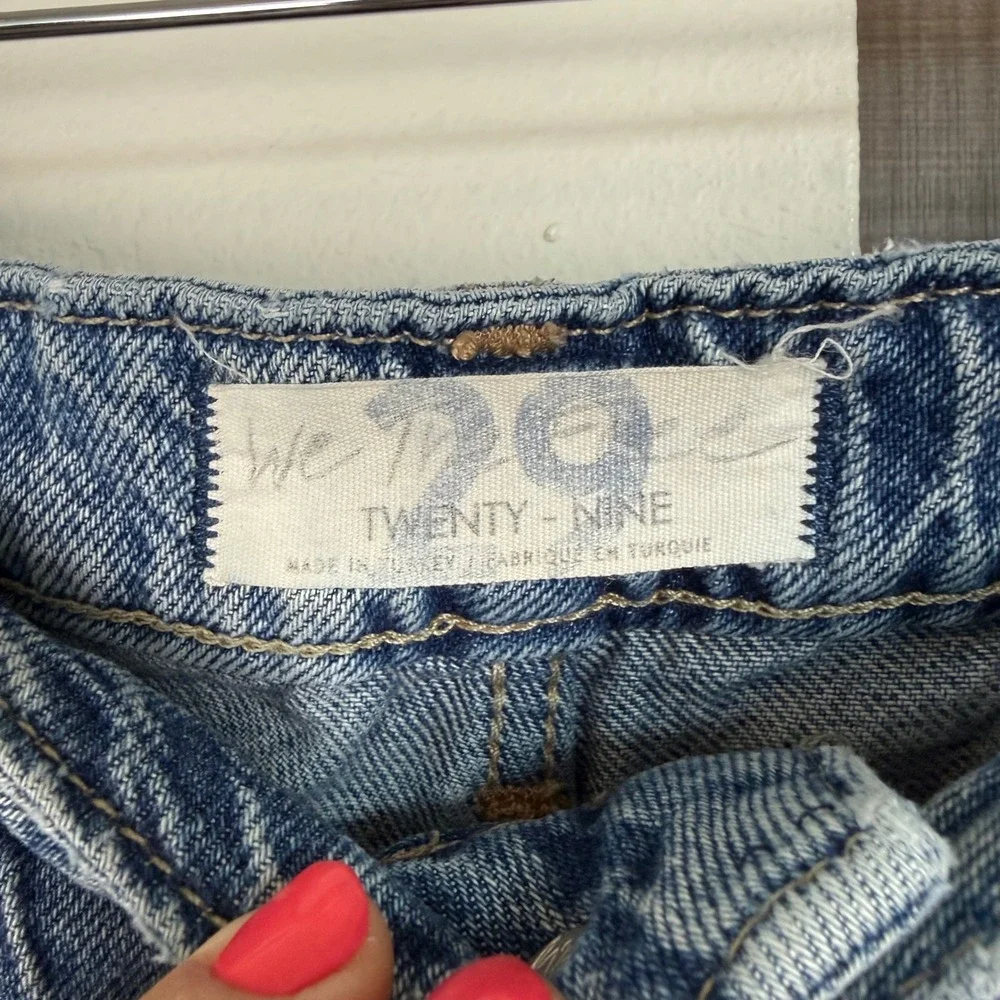 We the Free Straight Leg Jeans Distressed Size 29 - Picture 10 of 11